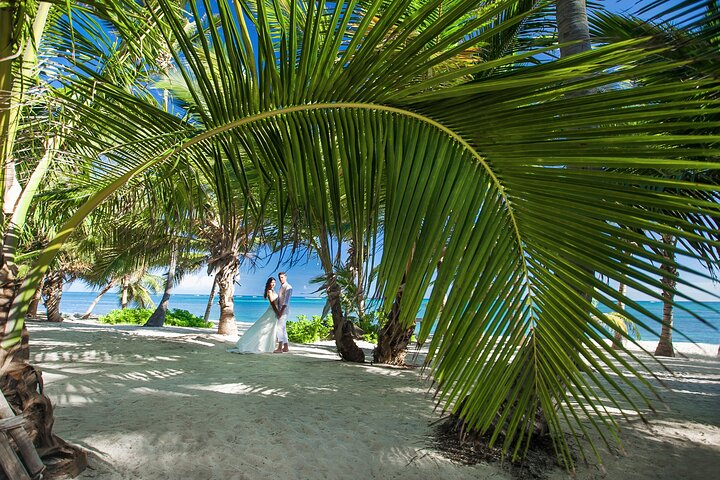 2 hours Photoshoot in Punta Cana  - Photo 1 of 25